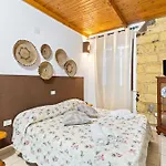 Cala Luna Bed and Breakfast 3*